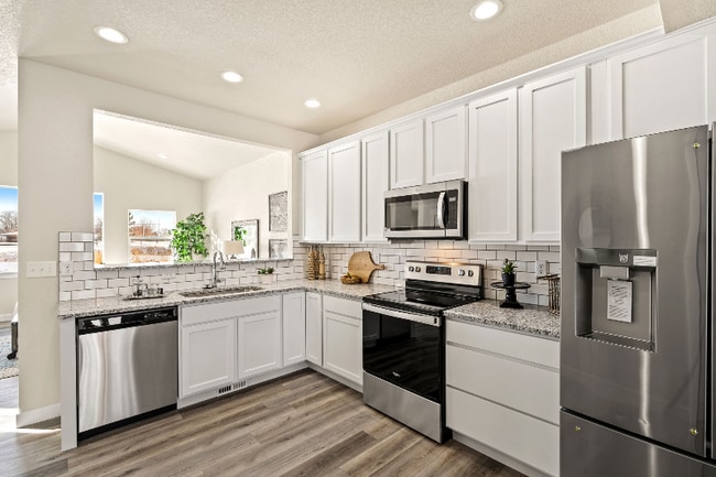 Building Photo - 226 E Chestnut St