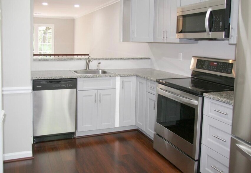 Building Photo - 8503 Gambel Oak Dr