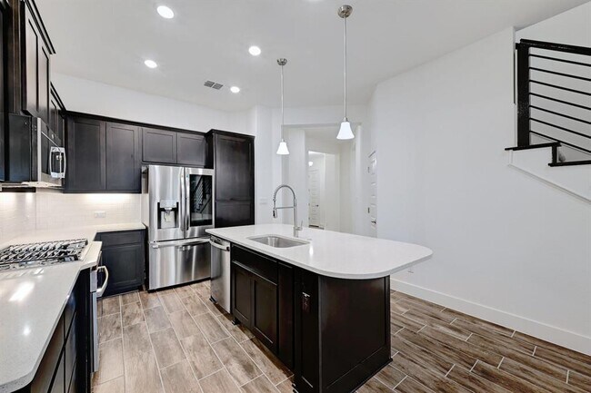Building Photo - 206 Olivia Dr