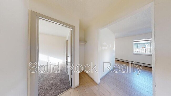 Building Photo - 1411 S Corona Ave