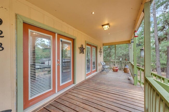 Building Photo - 928 Moccasin Trail