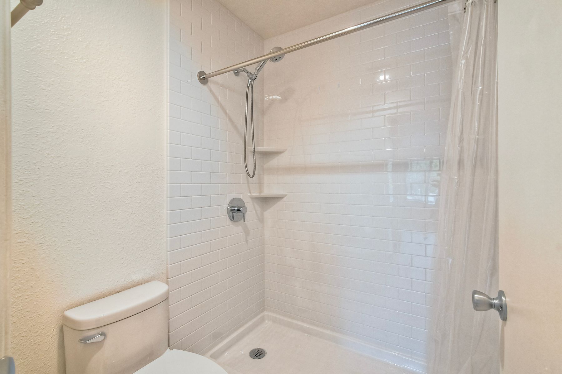 Building Photo - 10910 Summerdale Way