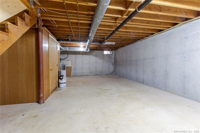 Building Photo - 22 Windwood Dr