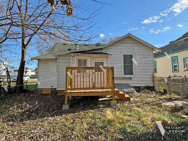 Building Photo - Charming Ranch-Style, Three-Bedroom, One-B...