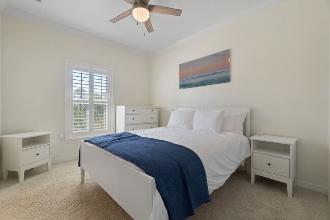 Building Photo - 6635 Carlinga Dr