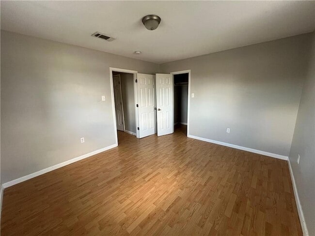 Building Photo - 8550 Valor Dr