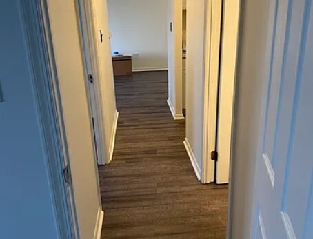 Building Photo - 3 Atram hall