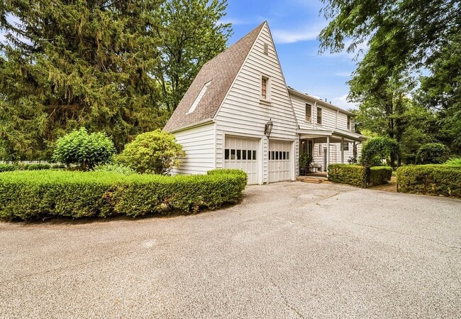 Building Photo - 7364 Johnnycake Ridge Rd