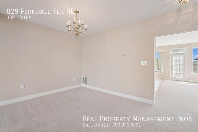 Building Photo - 829 Ferndale Terrace NE