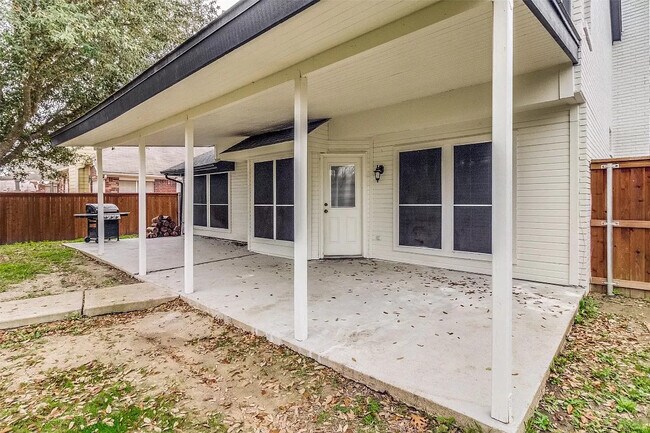 Building Photo - 2113 Spring Mills Rd