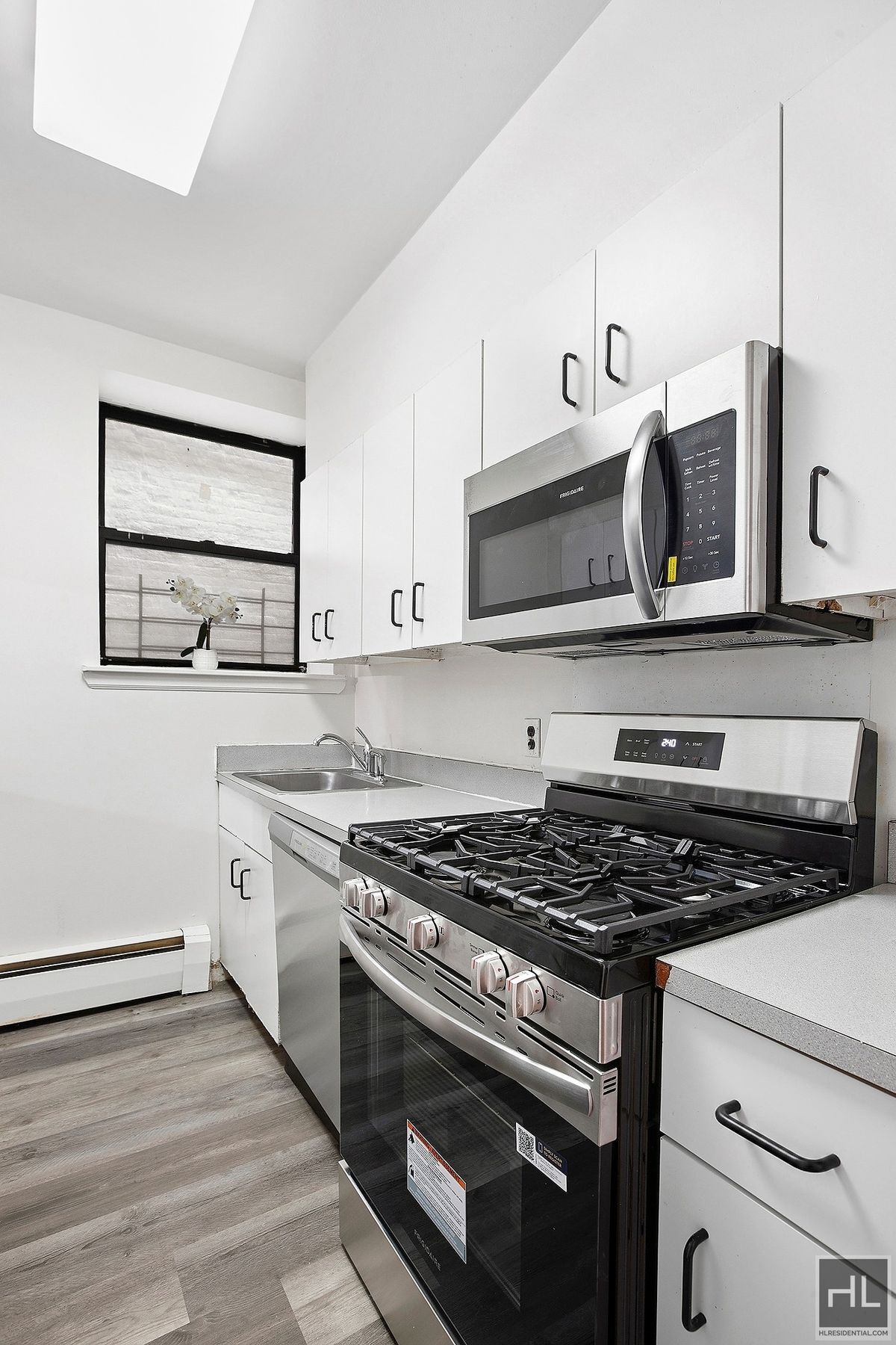 Building Photo - Steps to Central Park & Subways: Massive Kingsize 1BR at St Nicholas Court Condominium