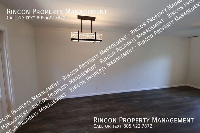 Building Photo - 2452 Manzanita Dr