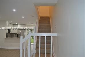 Building Photo - 2864 Edgehill Ln