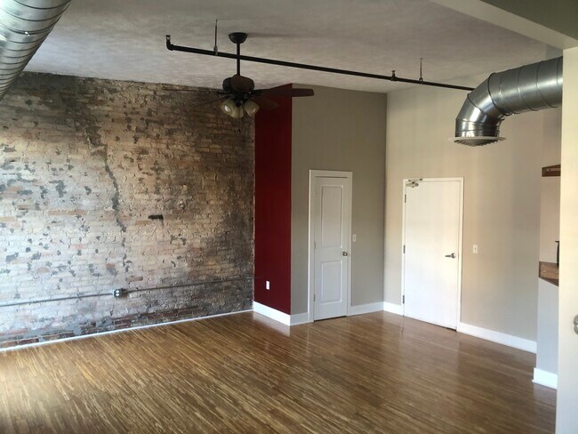 Building Photo - 56 Monroe Center St NW