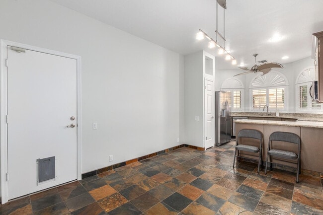 Building Photo - 11188 N 110th Pl