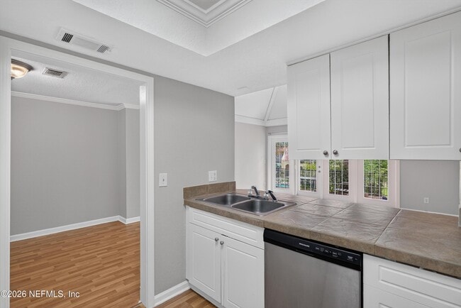 Building Photo - 3866 Campenero Ct