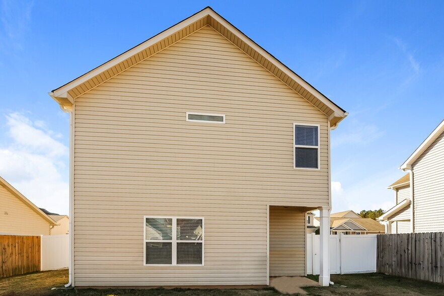 Building Photo - 37 Hill Side Way