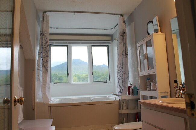 Building Photo - 48 Cooper Memorial Dr