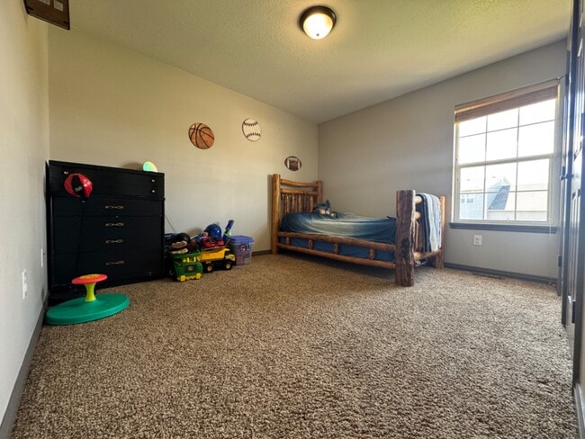 Building Photo - 3261 S 1500 W