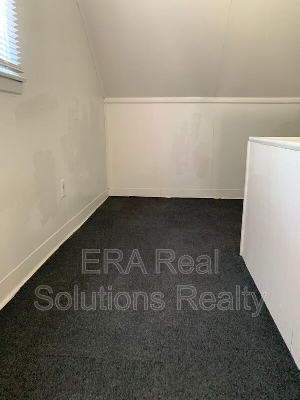 Building Photo - 1005 Rosemont Ave