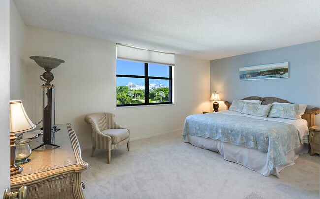 Building Photo - 2860 S Ocean Blvd