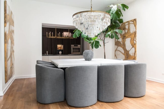 Building Photo - 22 E Elm St