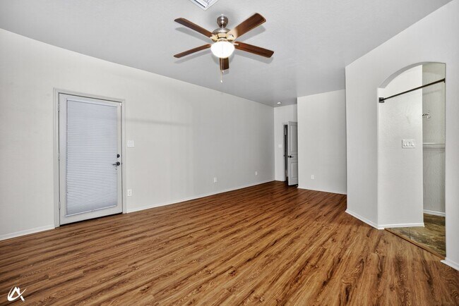 Building Photo - 2523 S 41st Ave