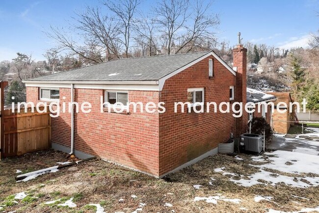 Building Photo - 809 Londonderry Dr