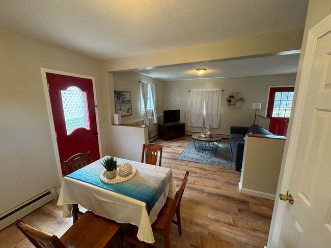 Building Photo - Winter Rental - Furnished 2 Bedroom Rental...