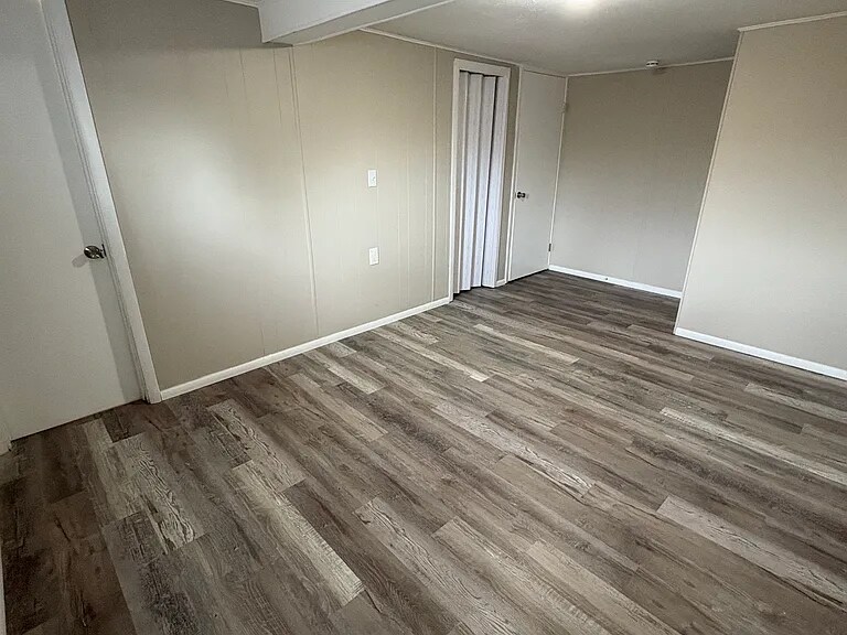 Building Photo - 1089 W Schafer Dr