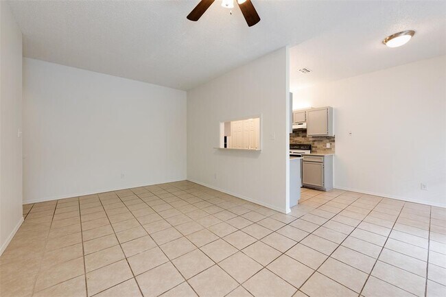 Building Photo - 9100 Mountain Ridge Dr