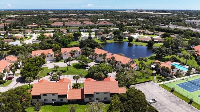 Building Photo - 20 Vía De Casas Sur