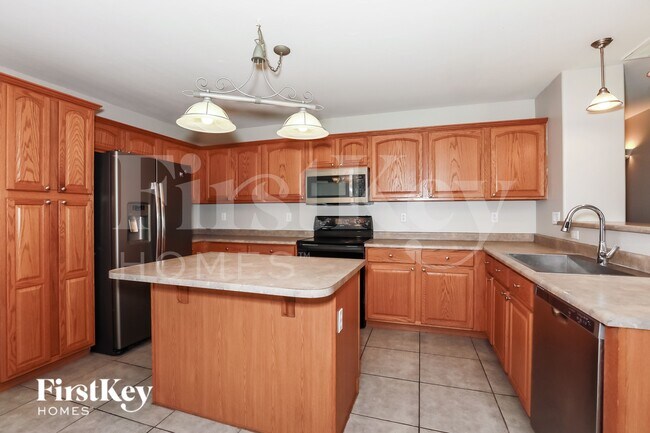 Building Photo - 2050 W Hayden Peak Dr