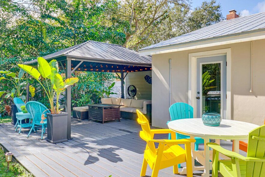 Building Photo - 2042 37th Ave