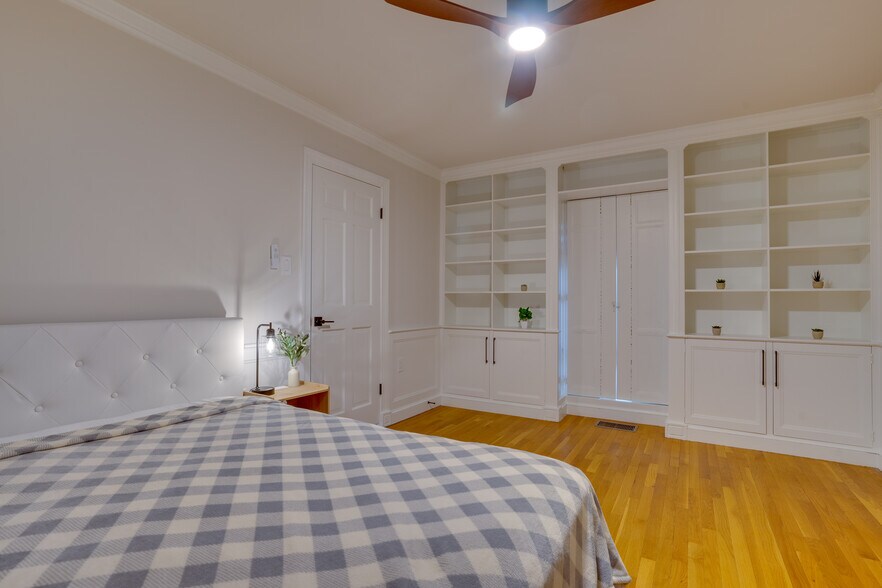 Main Room - 7917 Schuyler Ct