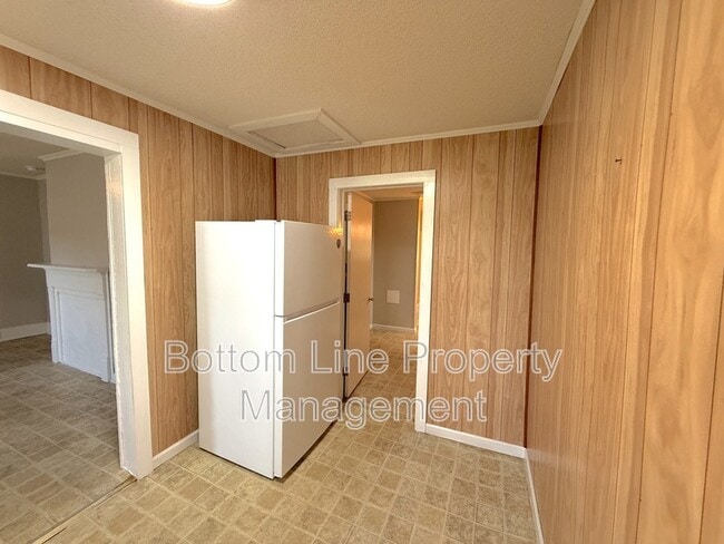 Building Photo - 216 Lineberger St