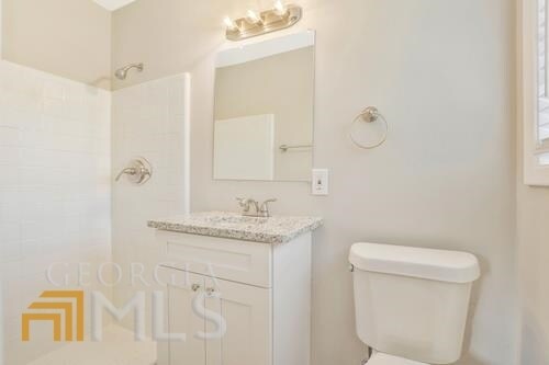 Building Photo - 1758 Poinsettia Dr