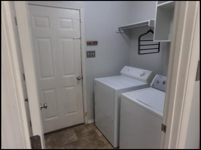 Building Photo - 1110 Allyson Ave