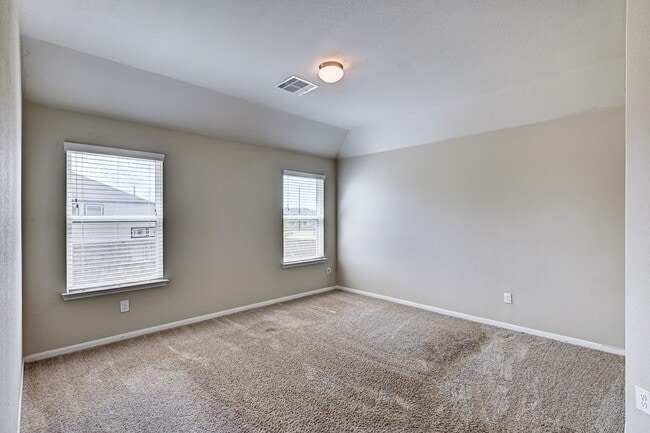Building Photo - 3303 Owl Hollow Dr