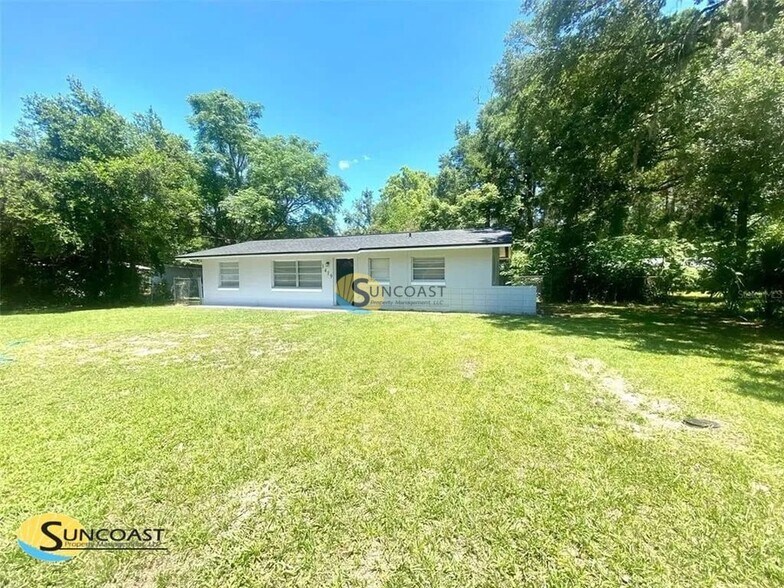 Building Photo - 1419 NE 25th Pl