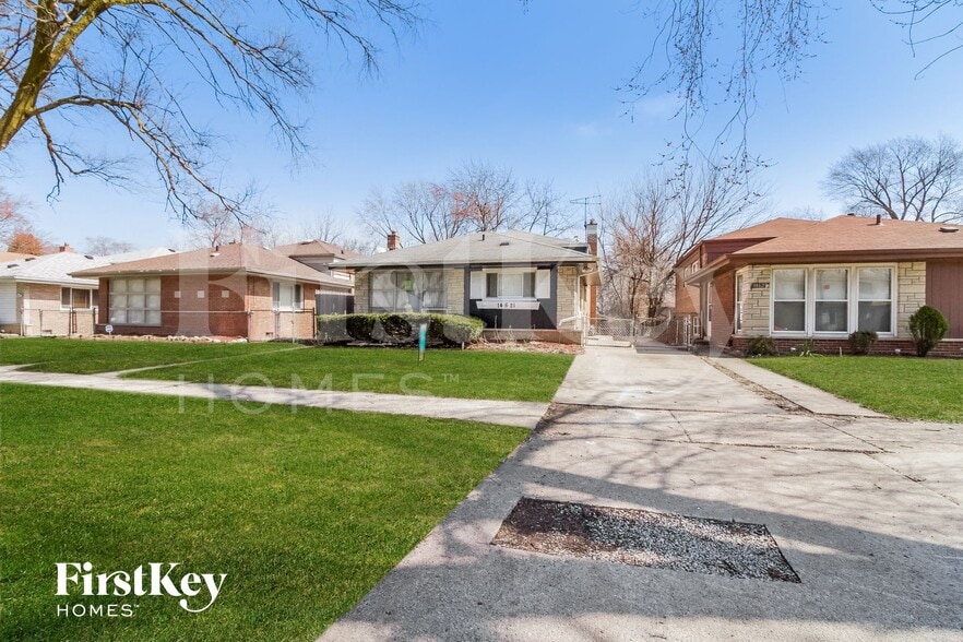 Building Photo - 14621 Dorchester Ave