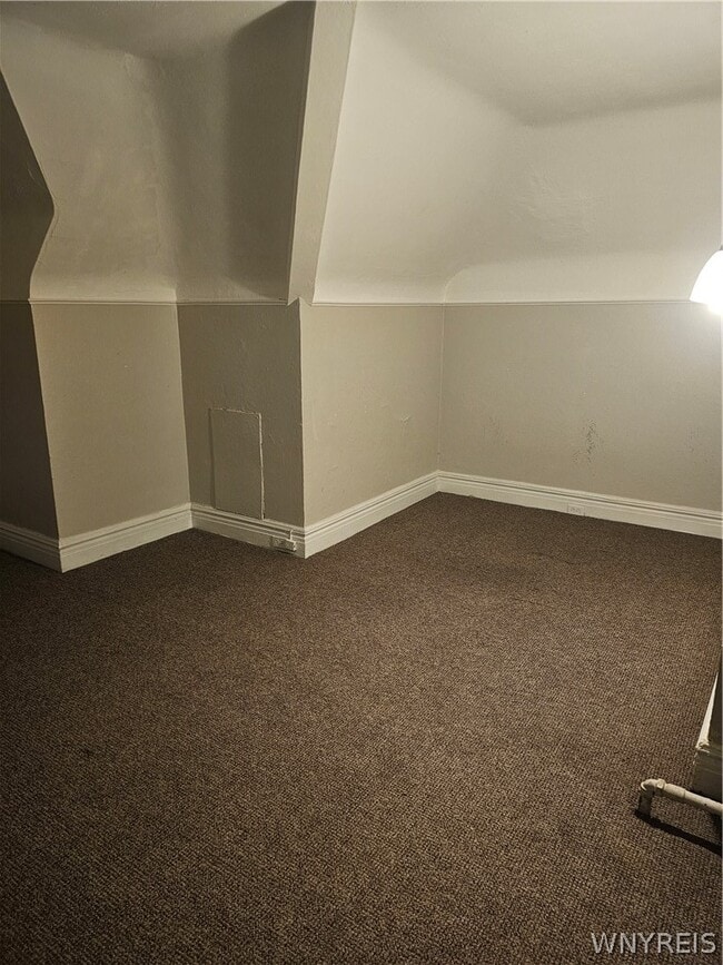 Building Photo - 530 W Ferry St