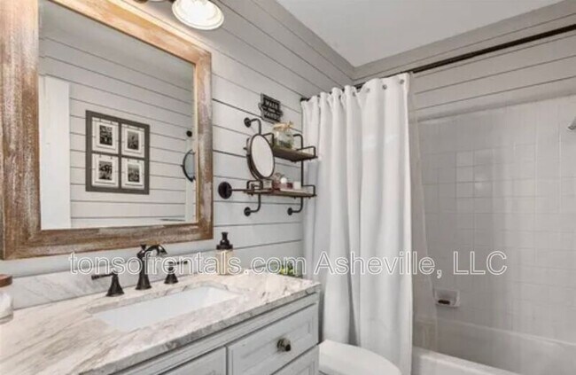 Building Photo - 108 Sandpiper Ct