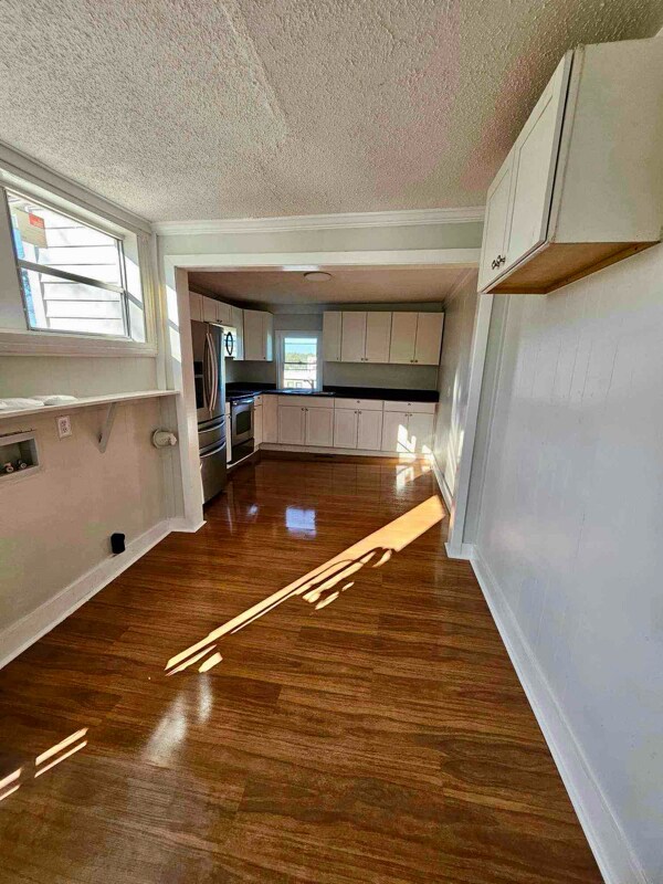 Building Photo - 626 Monroe St