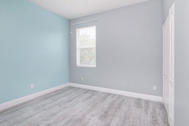 Building Photo - 1511 Whitewater Falls Dr