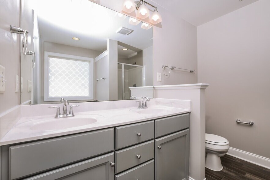 Building Photo - 44 Jonalker Ct