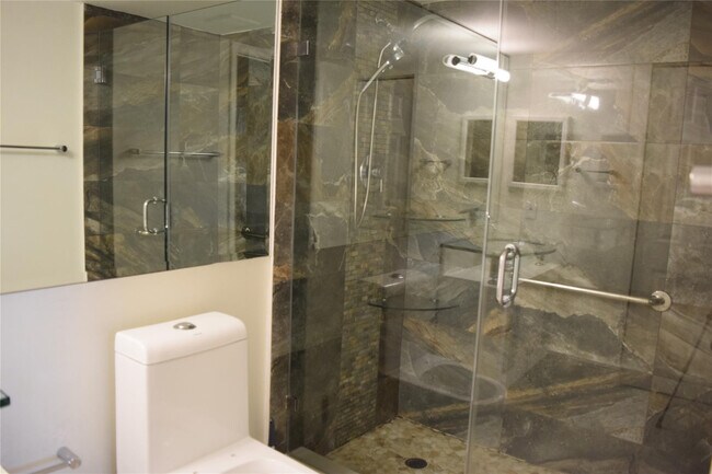 Building Photo - 13250 SW 4th Ct