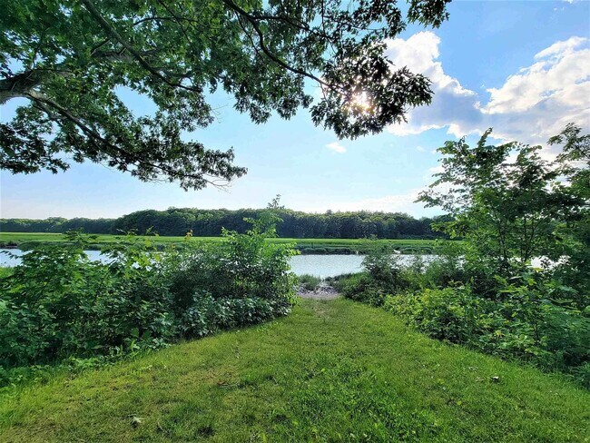 Building Photo - 61 River Rd