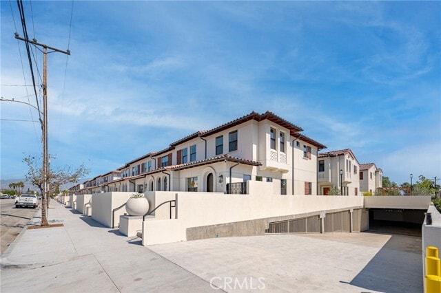 Building Photo - 160 N New Ave