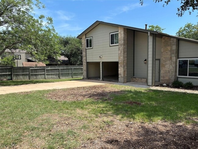 Building Photo - 6605 Danwood Dr